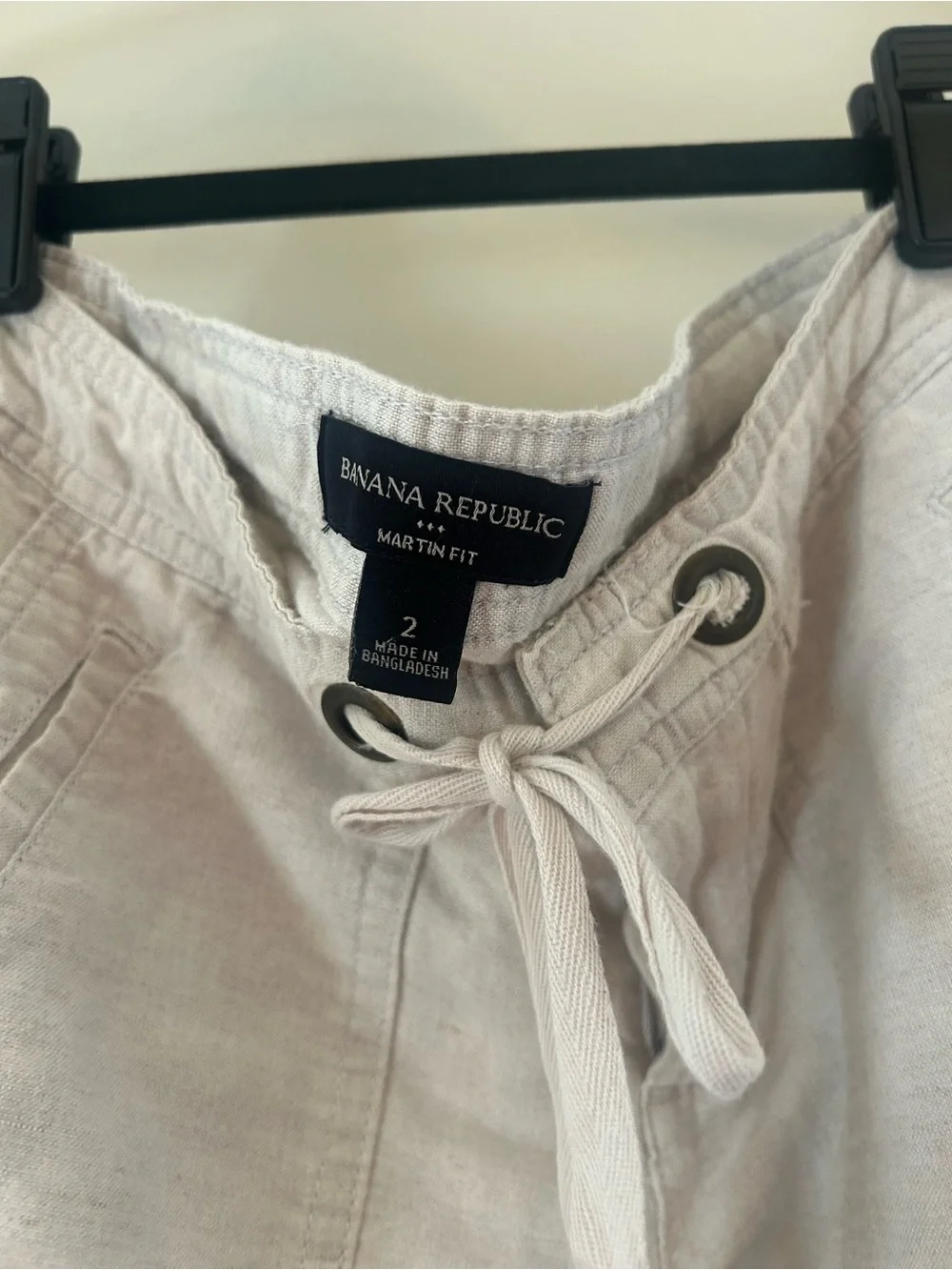 Banana Republic Light Beige Drawstring Linen-Cotton Capris